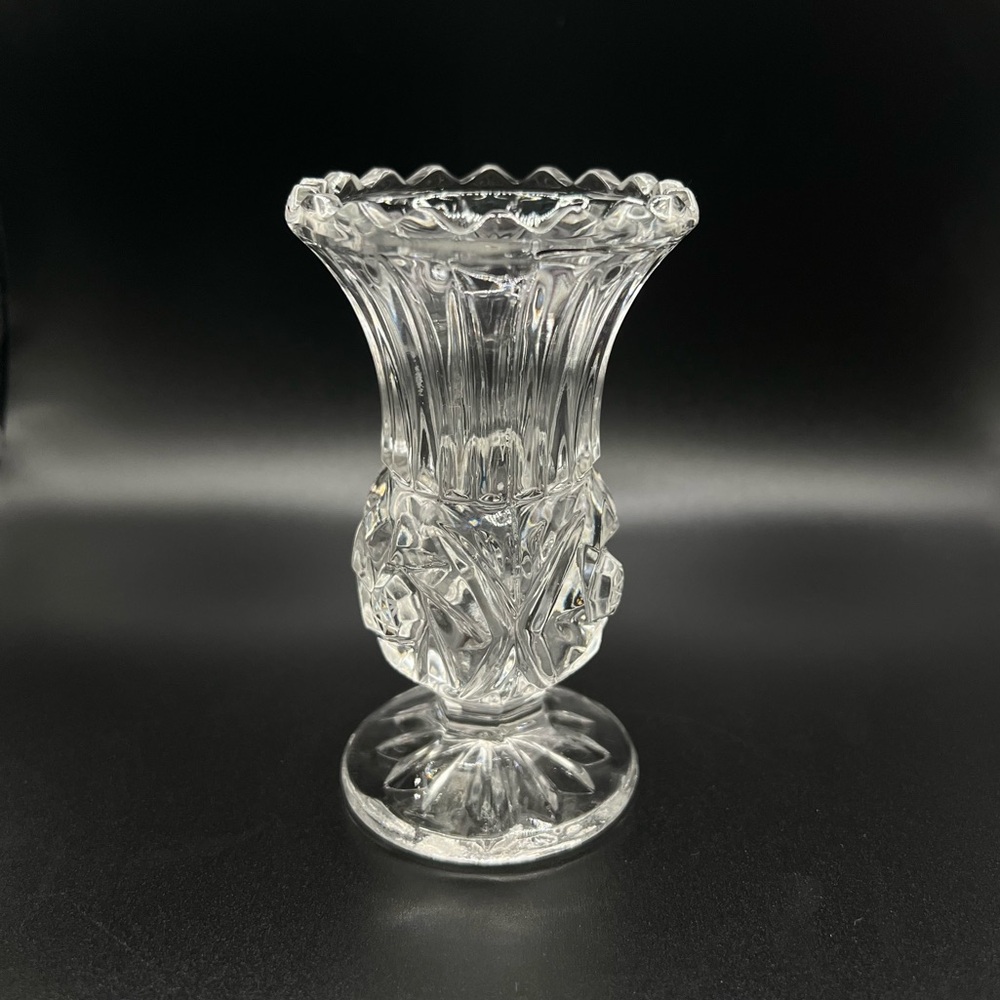 Crystal Chase Industries Pinwheel Vase